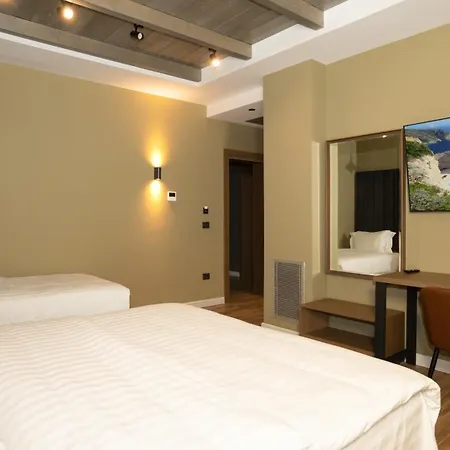 Hotell Porta E Alpeve