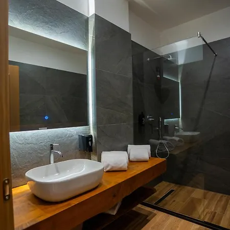 Hotell Porta E Alpeve *
